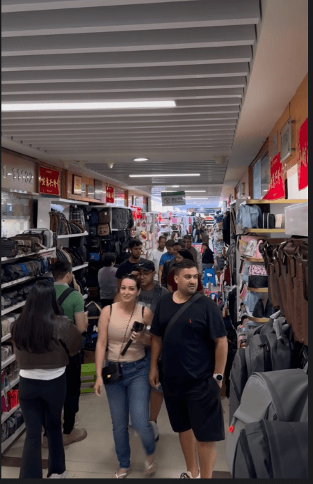 Registro de visita a Yiwu com a RIX