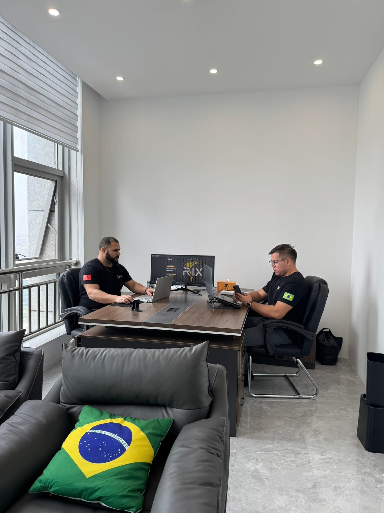 Reunião de planejamento no escritório da RIX